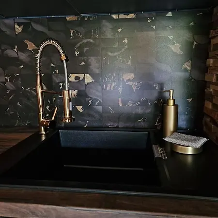 Beau Studio, Moderne, Au Calme Avec Piscine Et Parking Privé Dans Résidence Arborée Appartamento