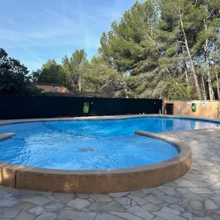 Beau Studio, Moderne, Au Calme Avec Piscine Et Parking Privé Dans Résidence Arborée Appartamento